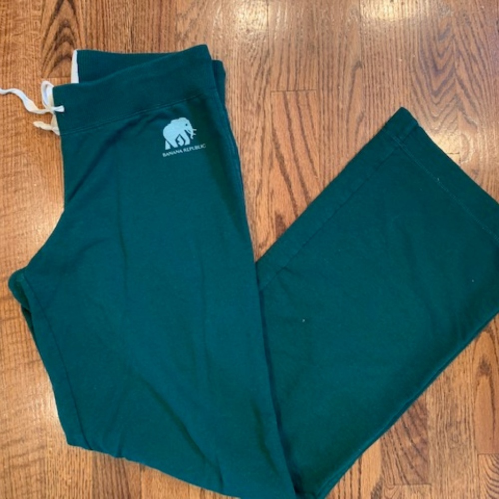 Banana Republic Factory Green Elephant Sweatpants
